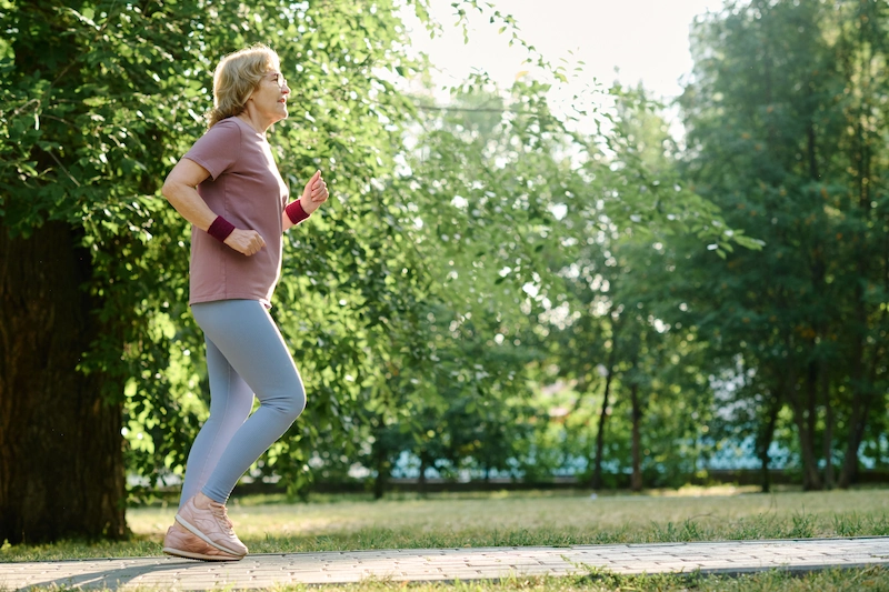 Can slow walking reduce belly fat