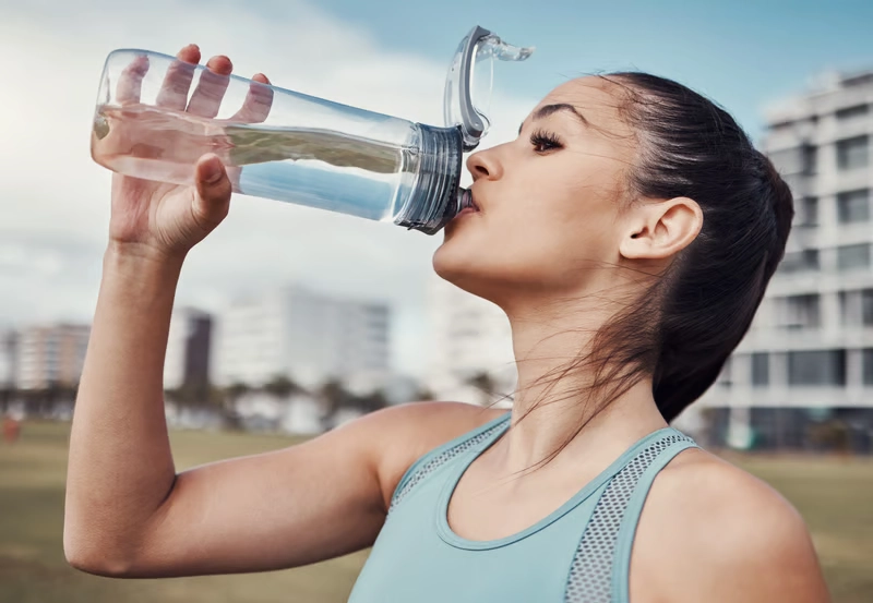 How much water should I drink daily to lose weight